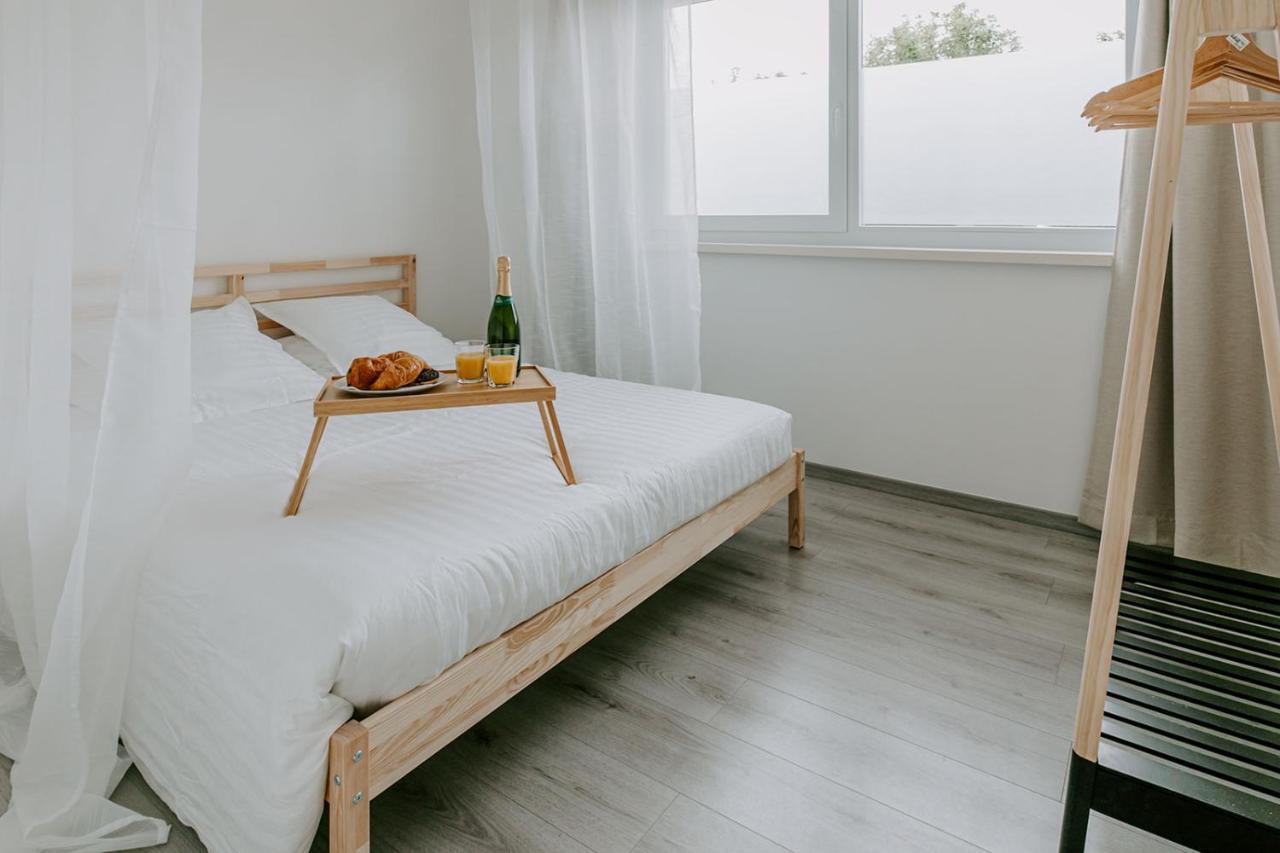 Zuiders appartement op 150m van duinen en strand Bredene Buitenkant foto