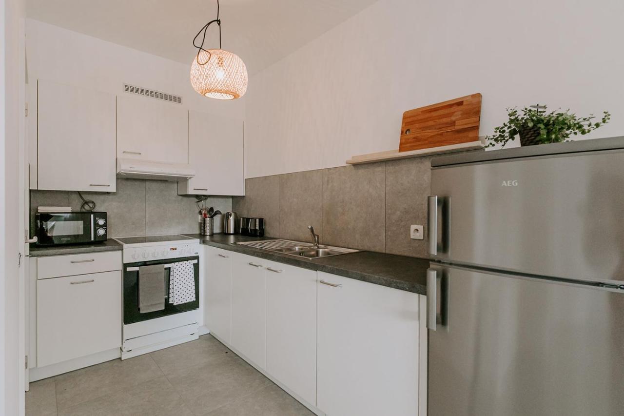 Zuiders appartement op 150m van duinen en strand Bredene Buitenkant foto
